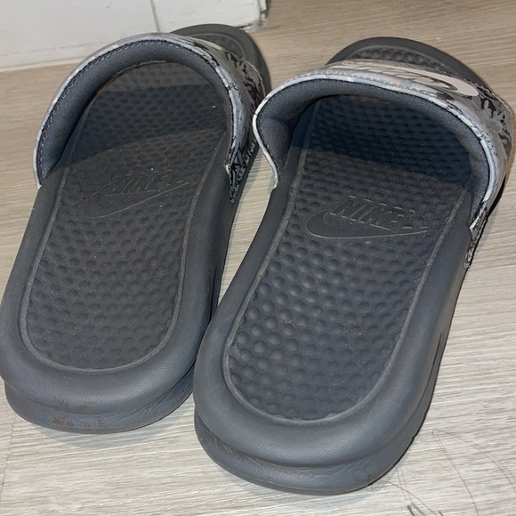 Nike benassi slides US 6 - Picture 4 of 5